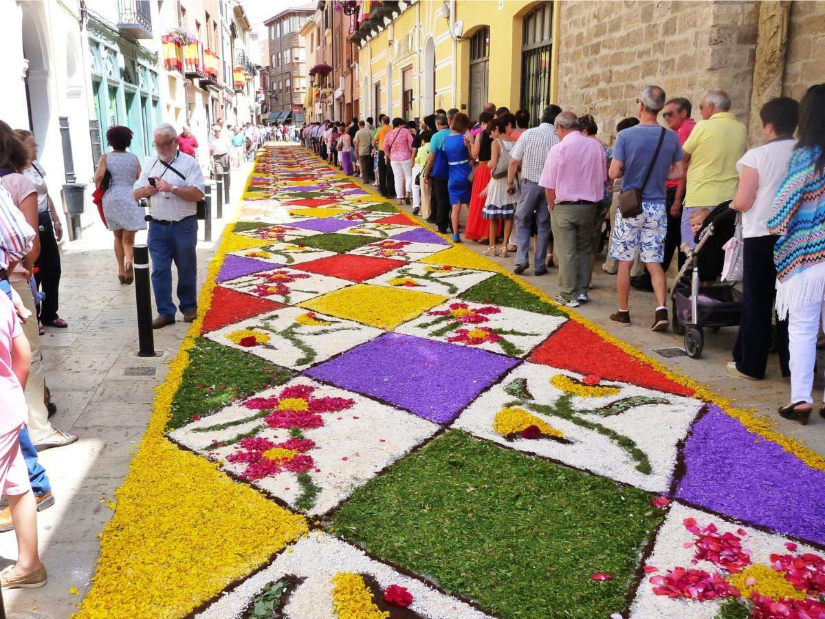 Hostal Plaza Mayor Carrión de los Condes Exteriör bild